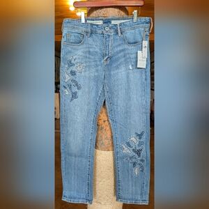 Pilcro NWT Blue Ankle Cropped Jeans with Distressed Detailing